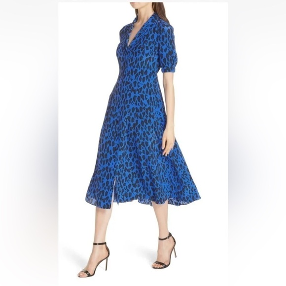 Diane Von Fustenberg Lily Cinch Sleeve Midi Dress in Blue Leopard Print Size 0 - Picture 2 of 5